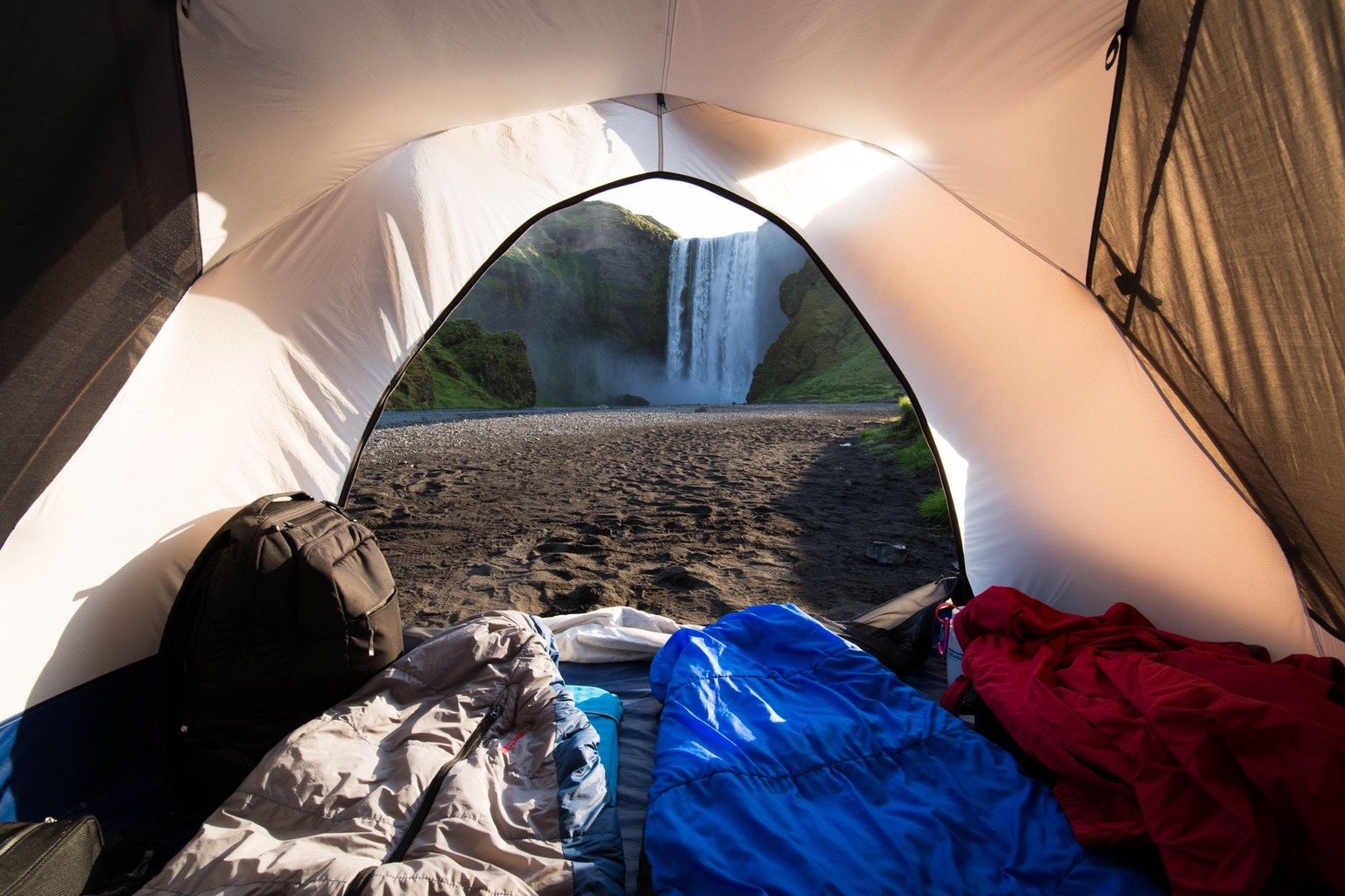 Choosing the Best Sleeping Bag for Comfortable Camping Trips — Choosing the Right Sleeping Bag Shape and Size for Automo